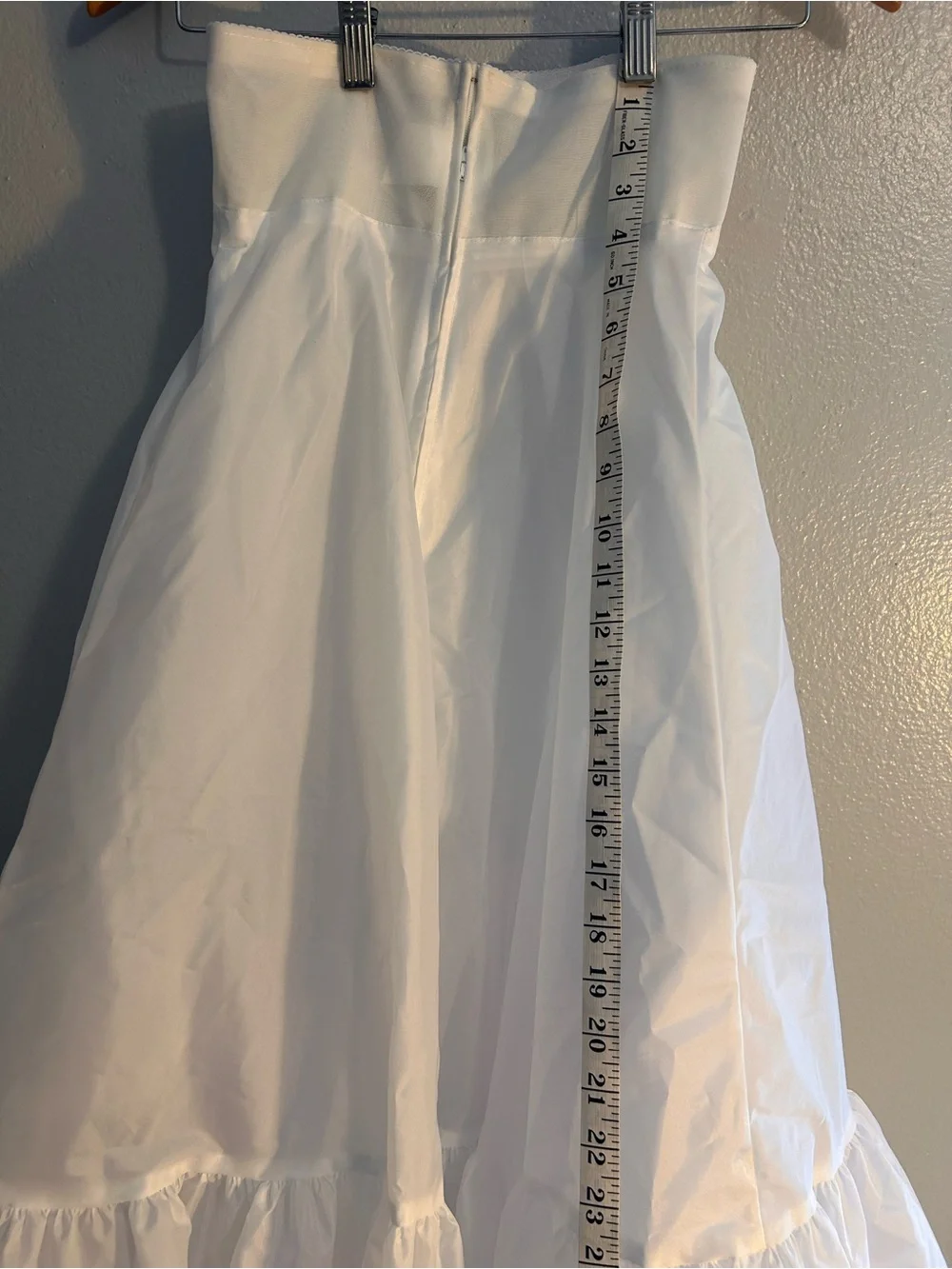 David’s Bridal White high wasted crinoline  in Sz 6.